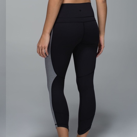 Lululemon Retreat 7/8 Pant Black / Heathered Slate - Picture 4 of 9